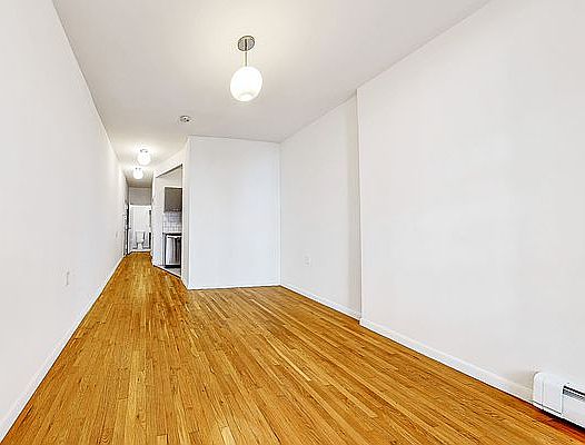 3rd image of 146 W 111th St #1R