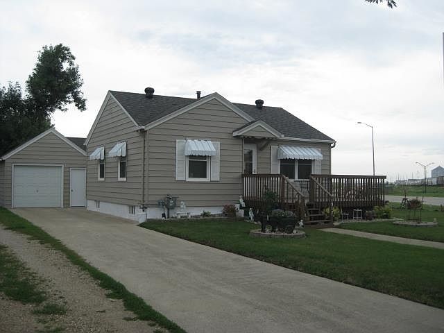 1st image of 1917 Clary St