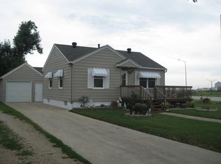 1917 Clary St, Worthington, MN 56187