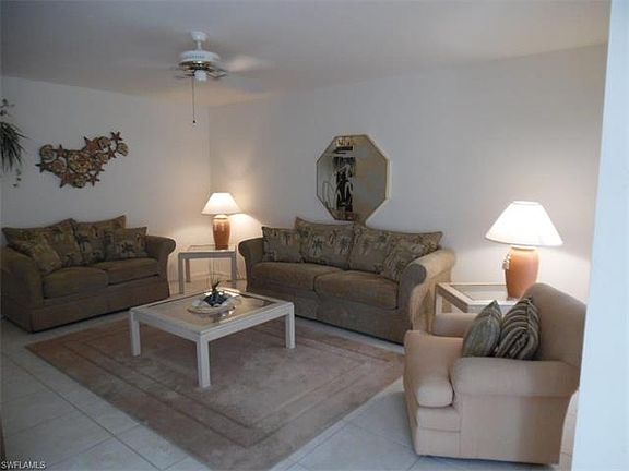 3rd image of 1004 SE 8th St APT 101
