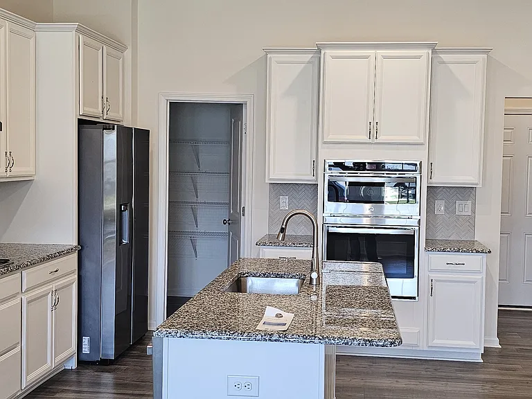 9089 Harwen Ln — Photo 10