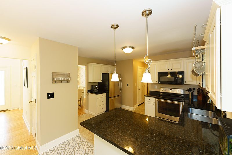 4th image of 29 Amanda Way