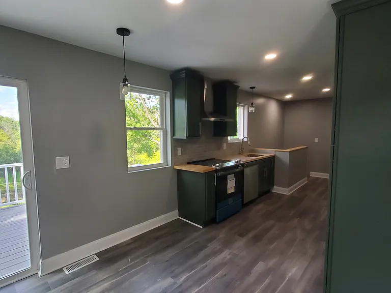 2570 Graffenburg Rd — Photo 24
