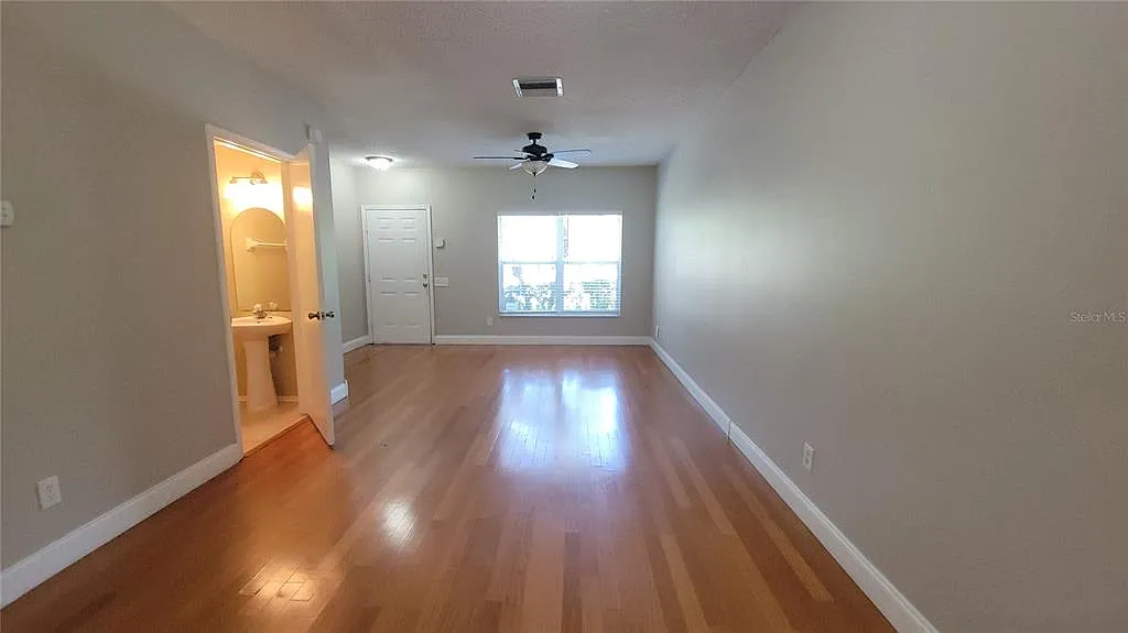 2 bed, 1.5 bath, 1184 sqft, $1,850 — Photo 4