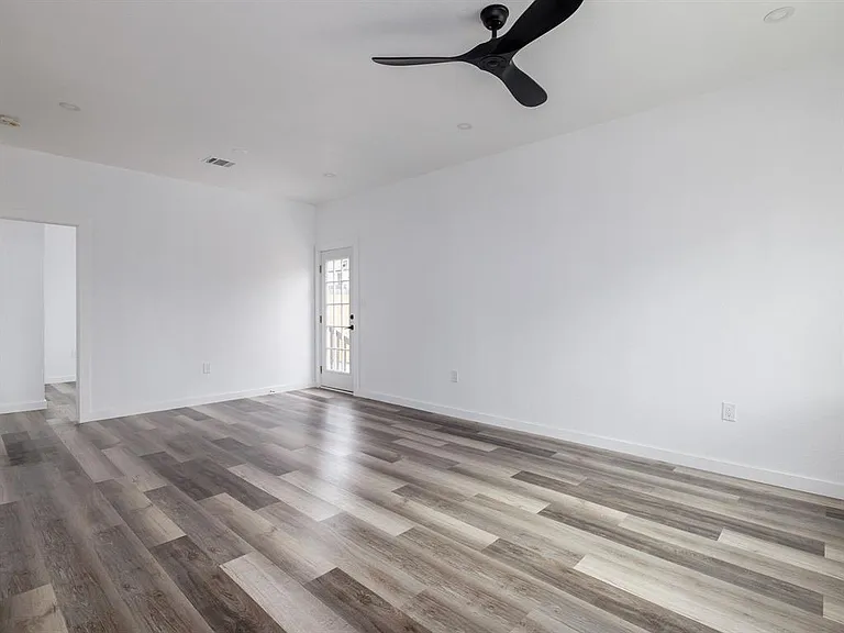 2308 Santa Maria St — Photo 20
