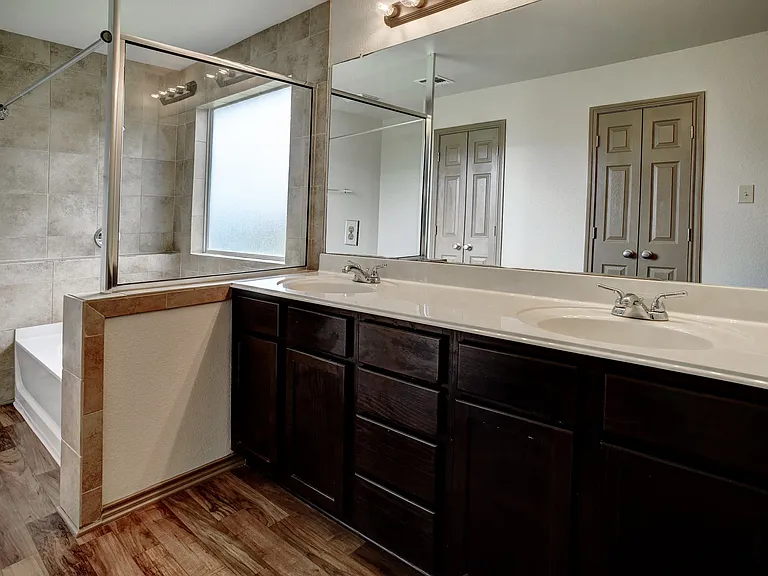 1320 Fern Ct — Photo 15