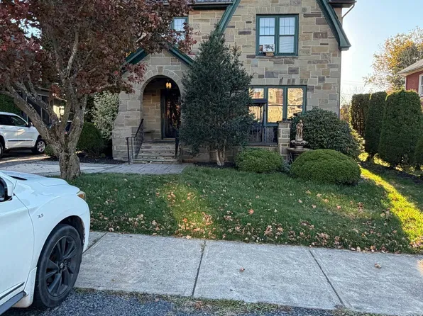 1112 E Broad St, Hazleton, PA 18201