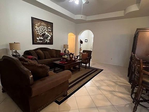 3rd image of 2500 Windsor Pl