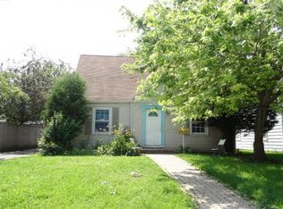 520 Sunset Dr, Elgin, IL 60123