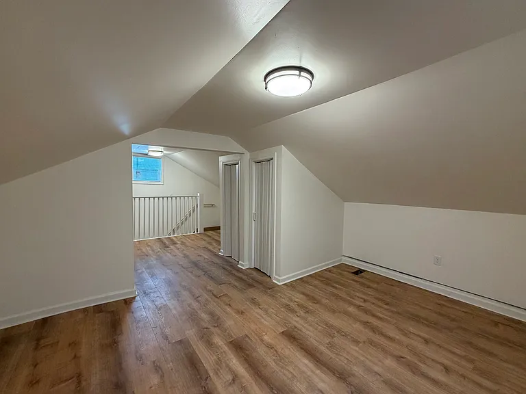 639 W Madison St — Photo 12