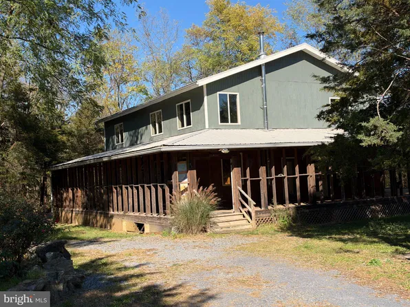 12349 Back Rd, Toms Brook, VA 22660