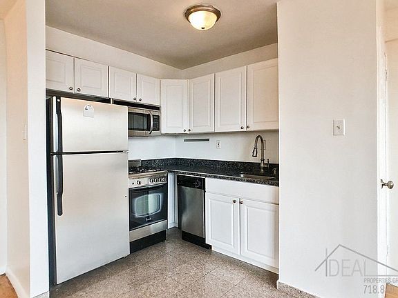 3rd image of 483 Ocean Pkwy APT 3H