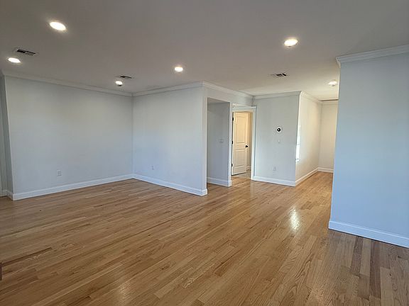 4th image of 9 Rock Ave Floor 2