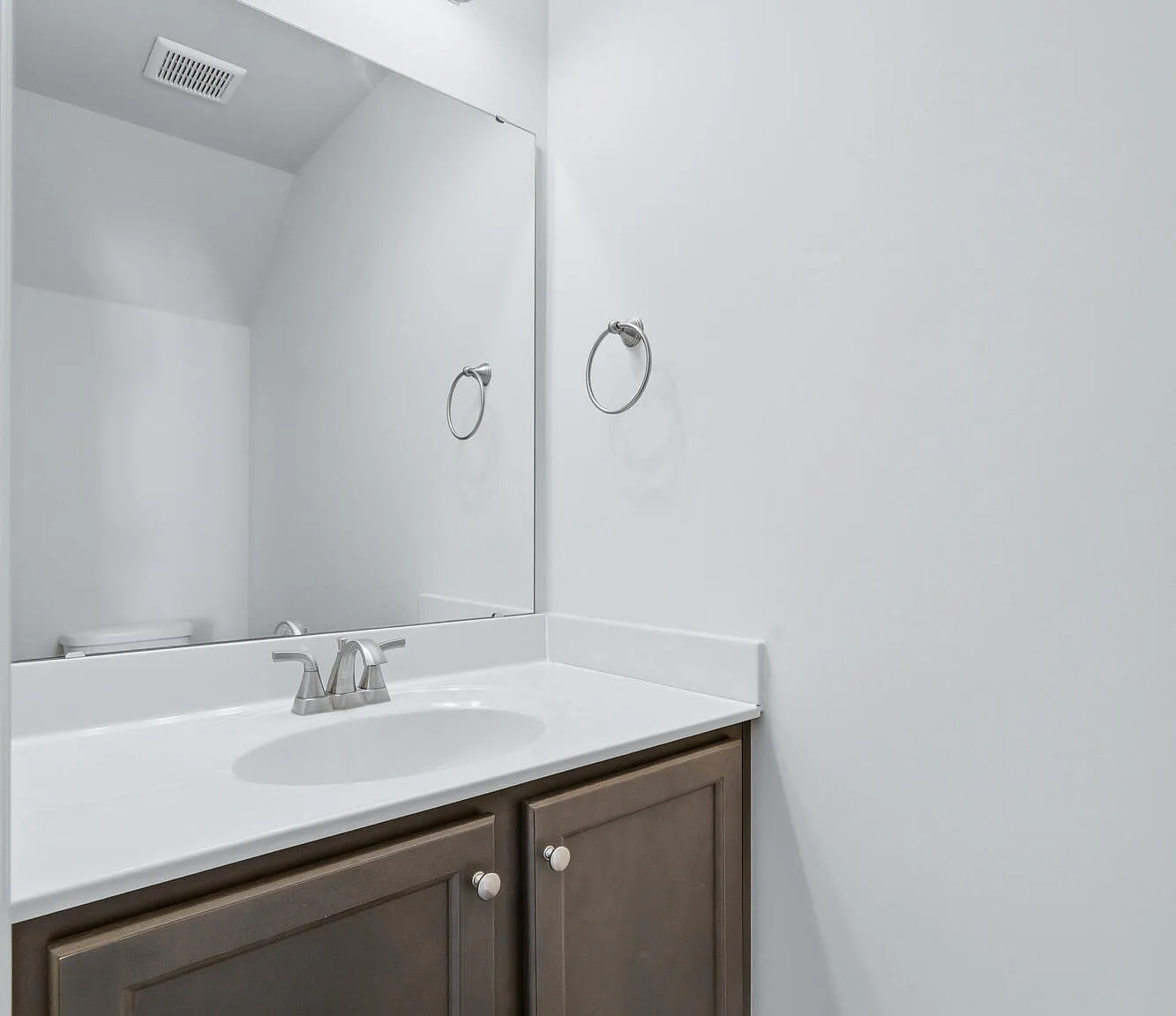 2 bed, 2.5 bath, 1132 sqft, $1,495 — Photo 3