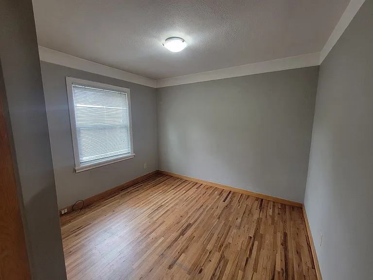 710 Mount Ave — Photo 6