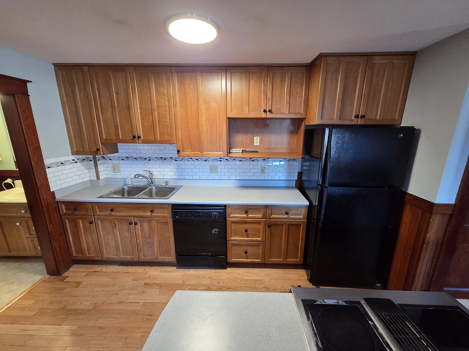 3 bed, 900 sqft, $2,250 — Photo 3