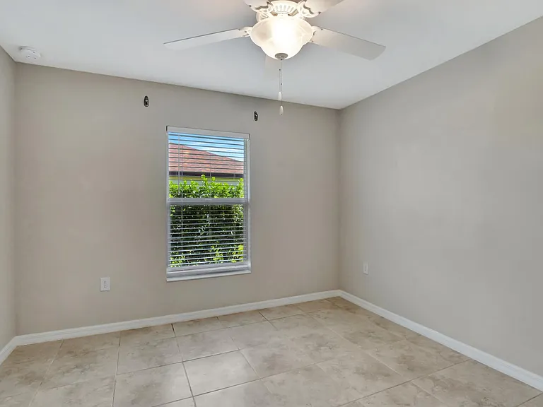 1014 Diplomat Pkwy W — Photo 27