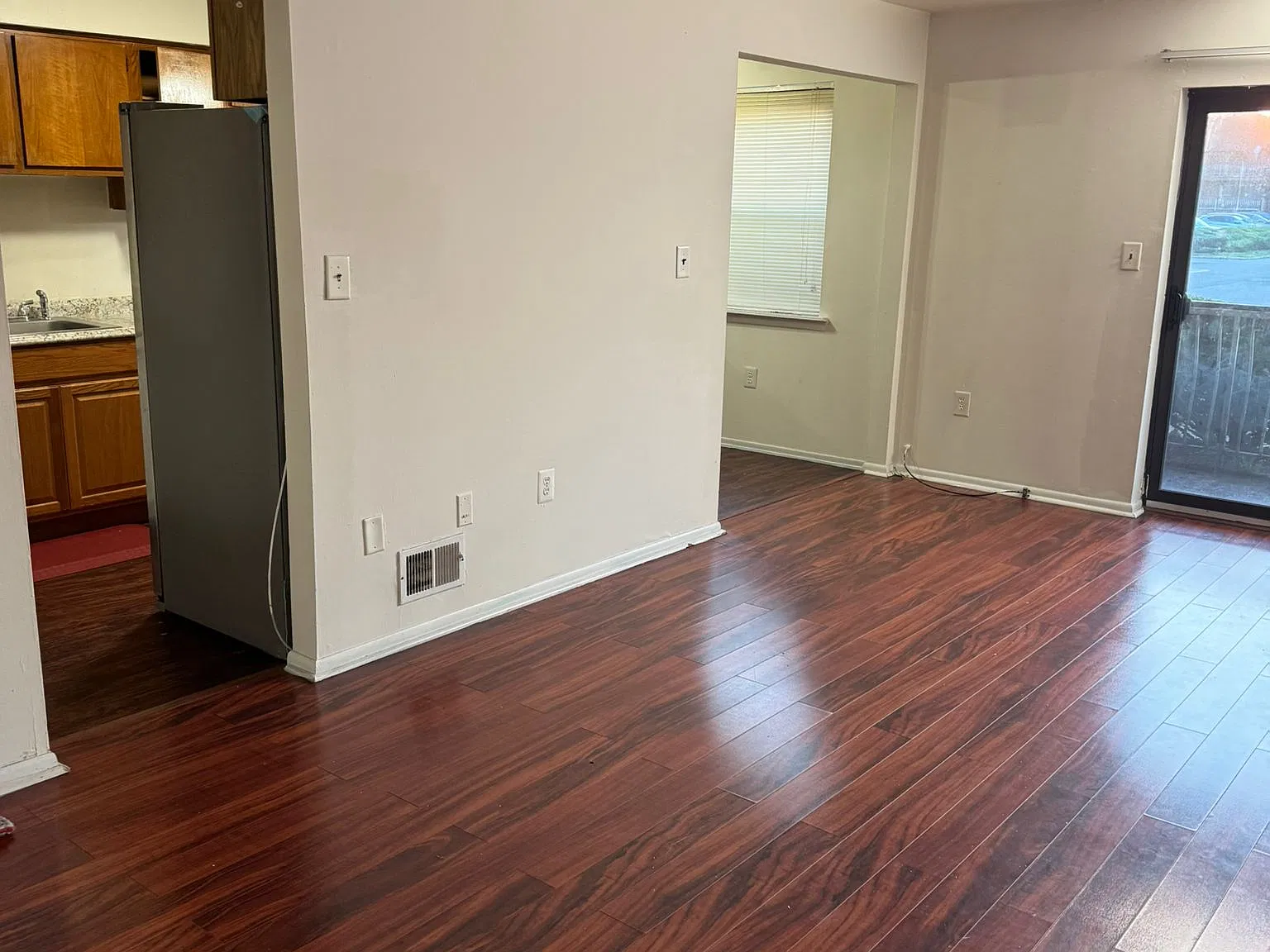 1537 Raspberry Ct — Photo 2