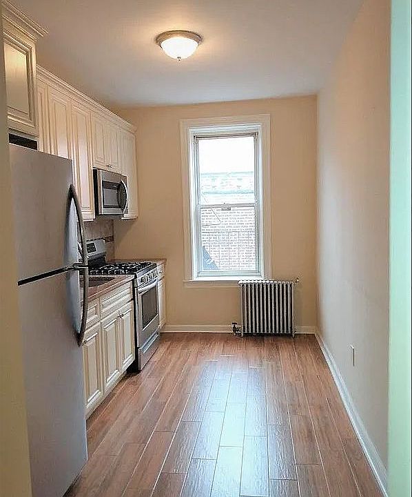 1st image of 25-12 41st St #2B