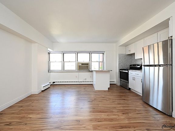 3rd image of 4970 N Marine Dr APT 625