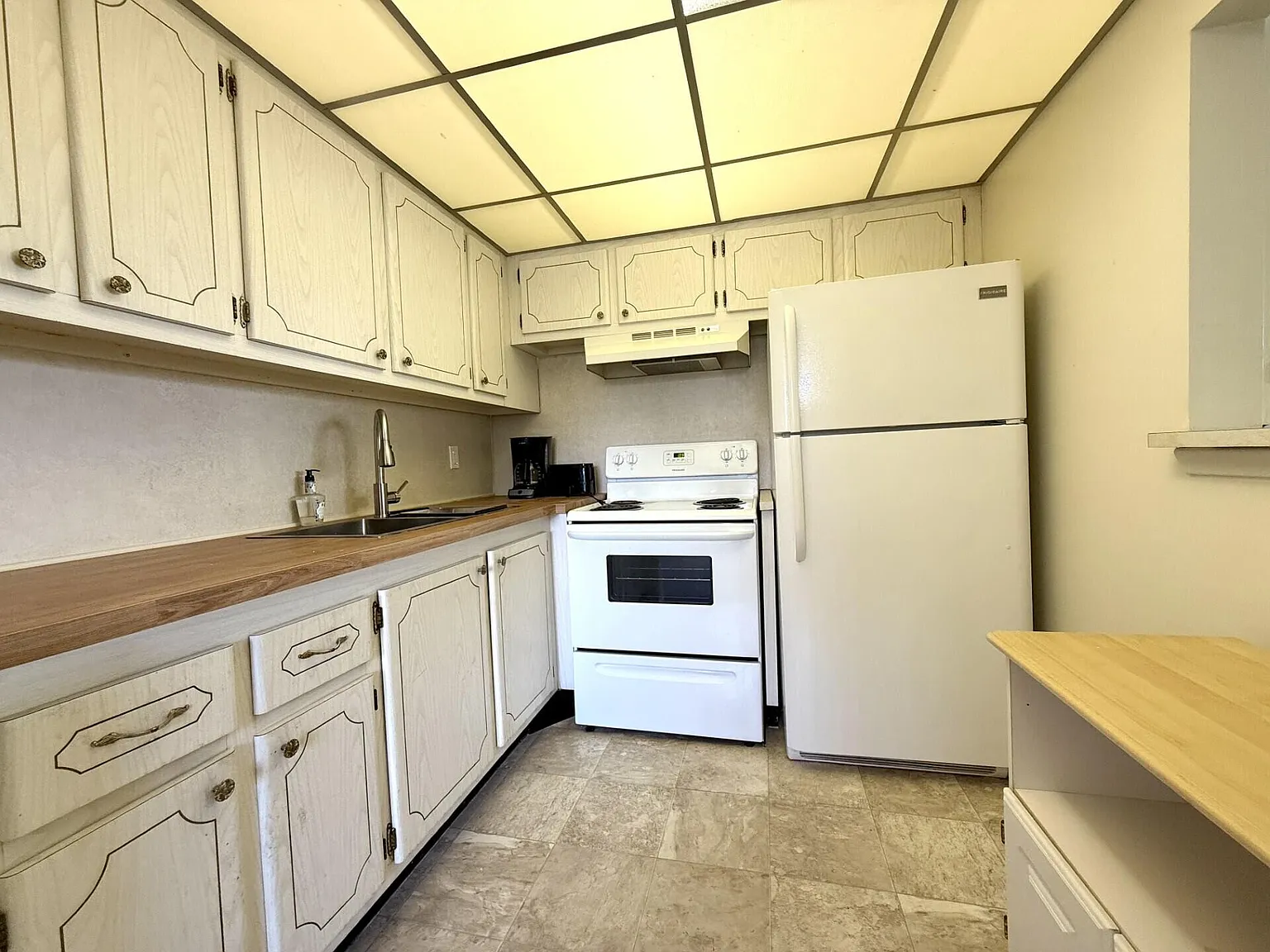 1 bed, 1.5 bath, 684 sqft, $1,395 — Photo 2