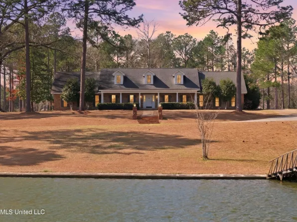 269 W Lake Rd, Hattiesburg, MS 39402