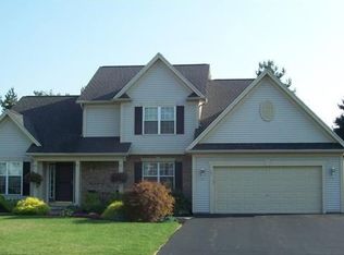 11 Ashbury Cir, Rochester, NY 14612