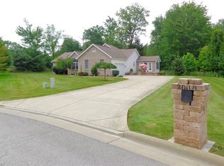 2018 Bishop Woods Ct, Poland, OH 44514