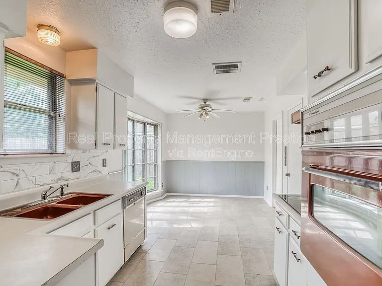 500 Stoneledge Dr — Photo 7