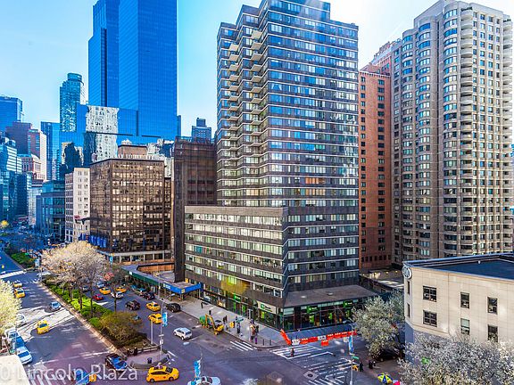 4th image of 30 W 63rd St APT 9L