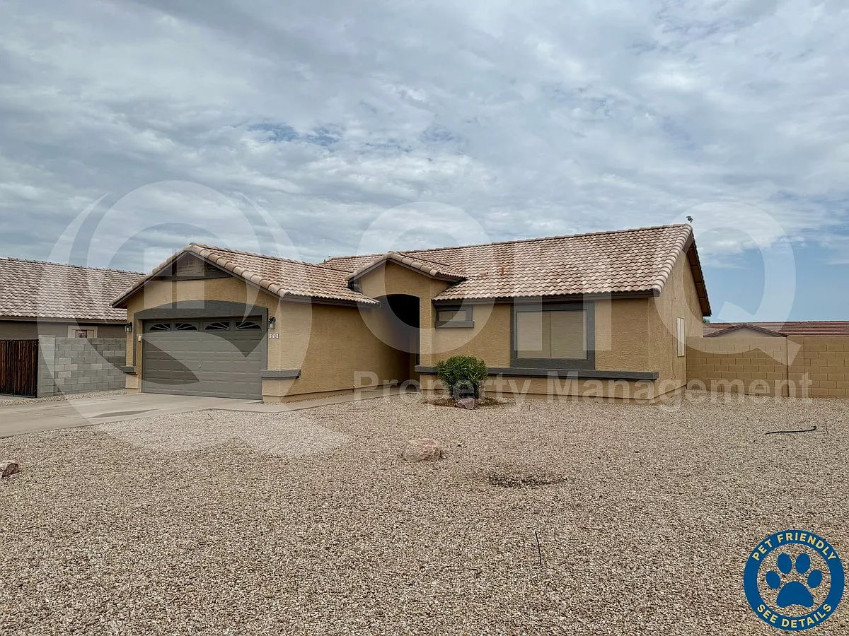 3 bed, 2.0 bath, 1507 sqft, $1,950 — Photo 1
