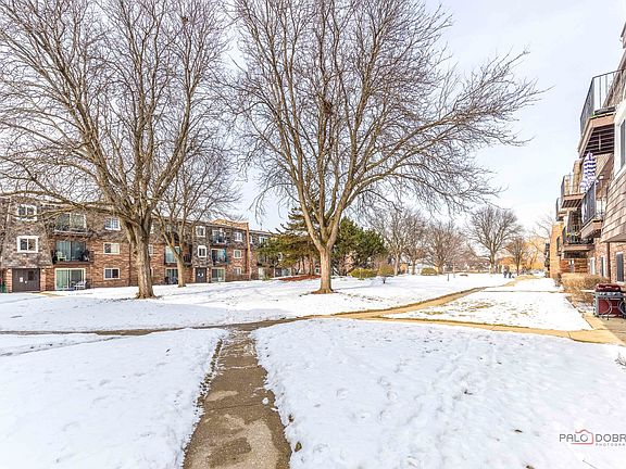 2nd image of 9396 Bay Colony Dr APT 1S