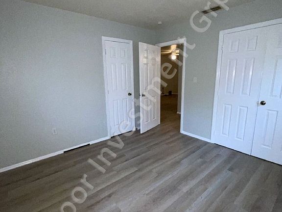5th image of 822 Douglas St