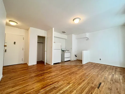 Rented by BRICK & GALO REALTY CORP | media 8