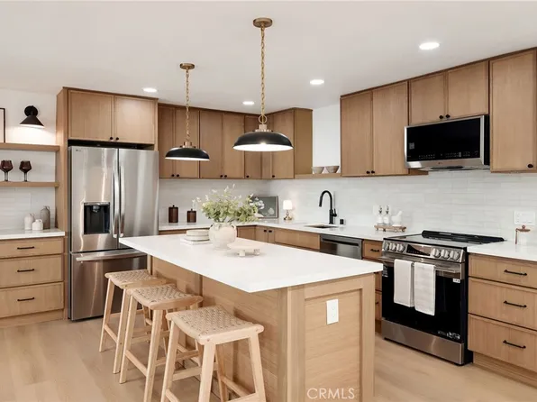 814 Camino Real Unit 104, Redondo Beach, CA 90277