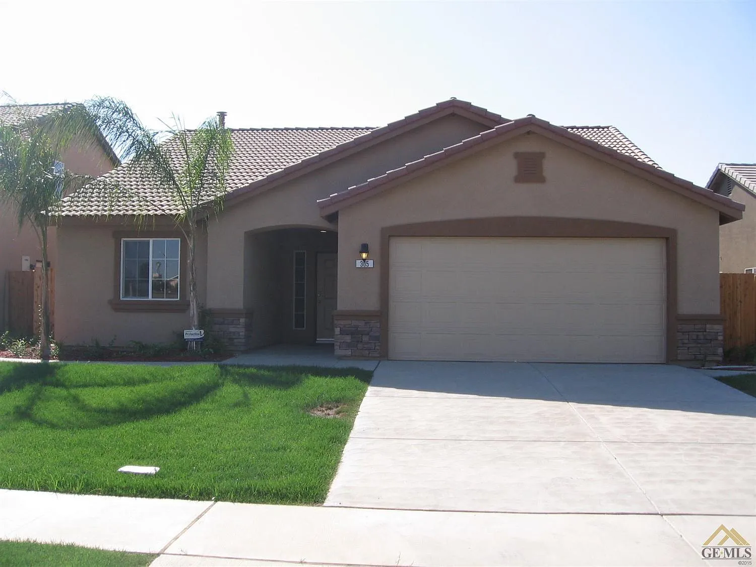 305 Pomegranate Ct photo 1