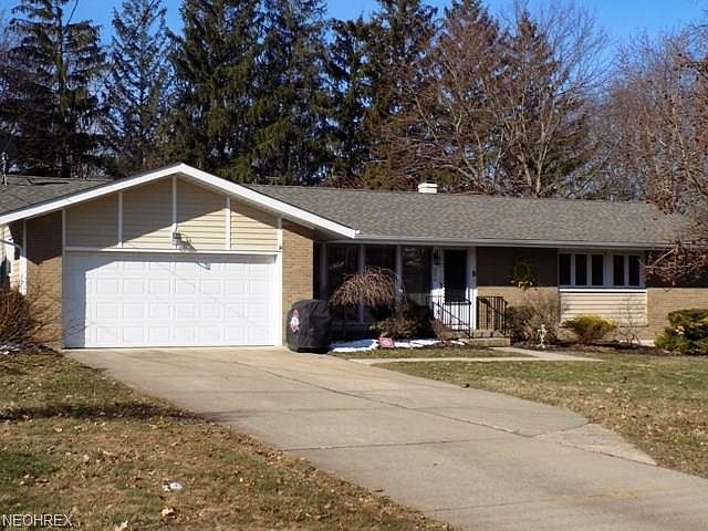 1st image of 225 Greenbriar Dr