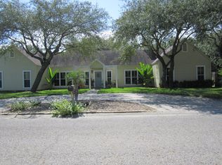 101 Cherry Hls, Rockport, TX 78382