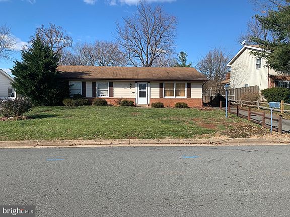 2nd image of 901 N Sterling Blvd