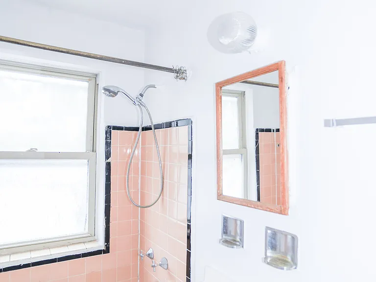 5653 N Christiana Ave #3W — Photo 10
