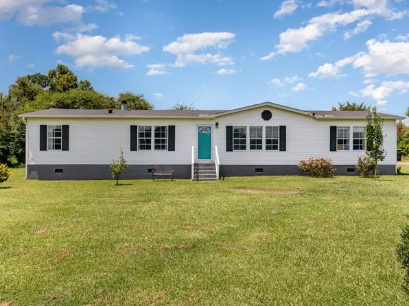 25 Duke Ln, Newton Grove, NC 28366