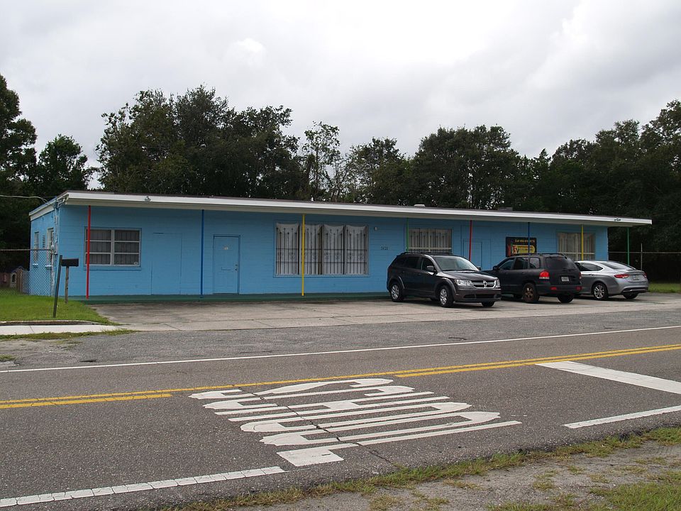 1st image of 3428 Winton Dr