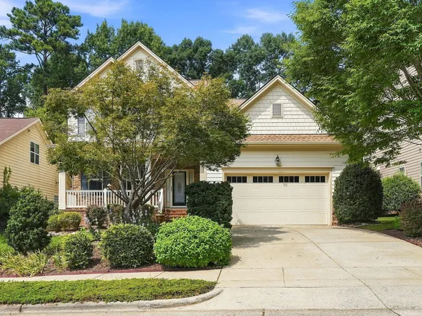 202 Briarfield Dr, Apex, NC 27502