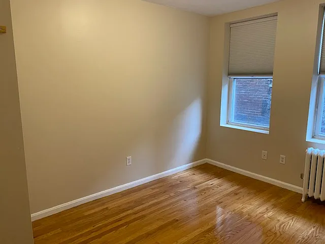 220 Hanover St #5 — Photo 23