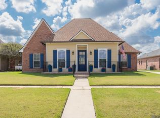 2034 Pointe South Dr, Zachary, LA 70791