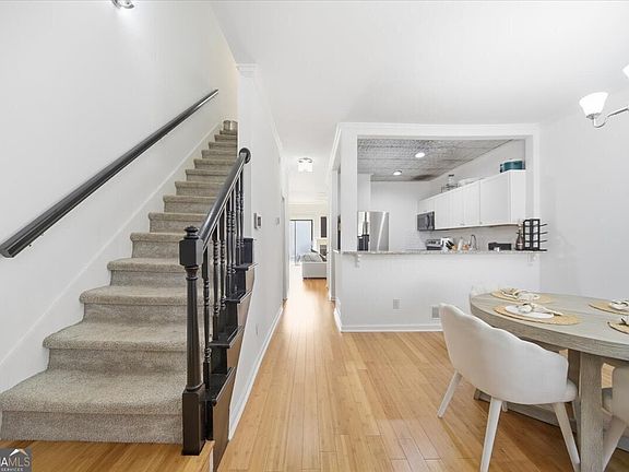 4th image of 2215 Spring Walk Ct