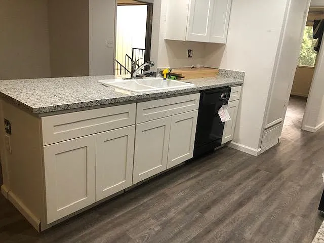 2 bed, 903 sqft, $1,850 — Photo 2