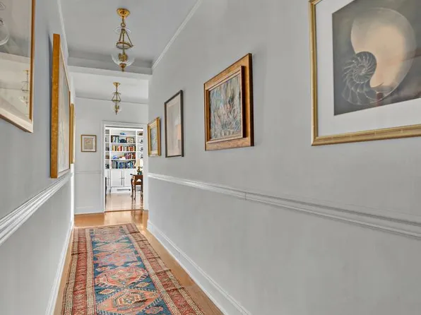 455 East 51st Street image 11 of 16