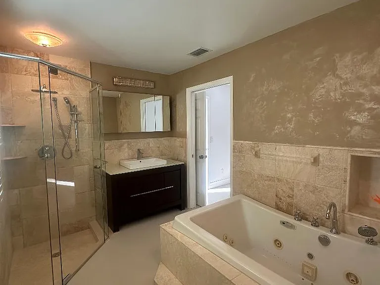 2806 SE 22nd Pl — Photo 32