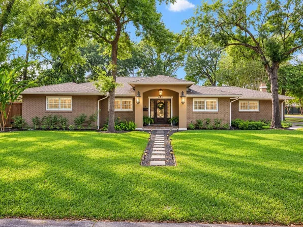 9402 Crispin Ln, Houston, TX 77080